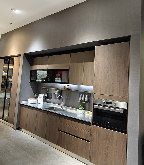 ��ľ���P�ƽ�噻��